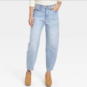 Women's Super-High Rise Tapered Balloon Jeans- Universal Thread Light Wash 00 R
